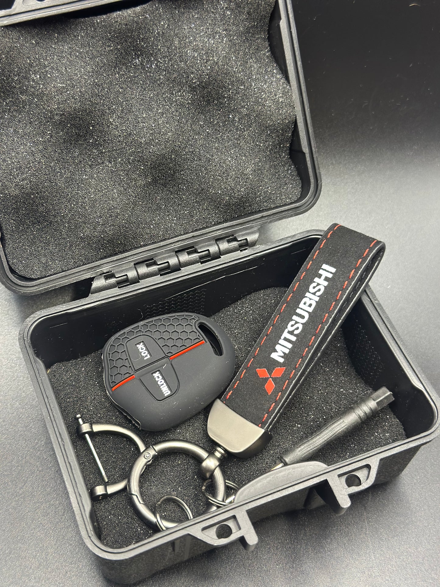 Series 4 Key Case & Key Ring Set