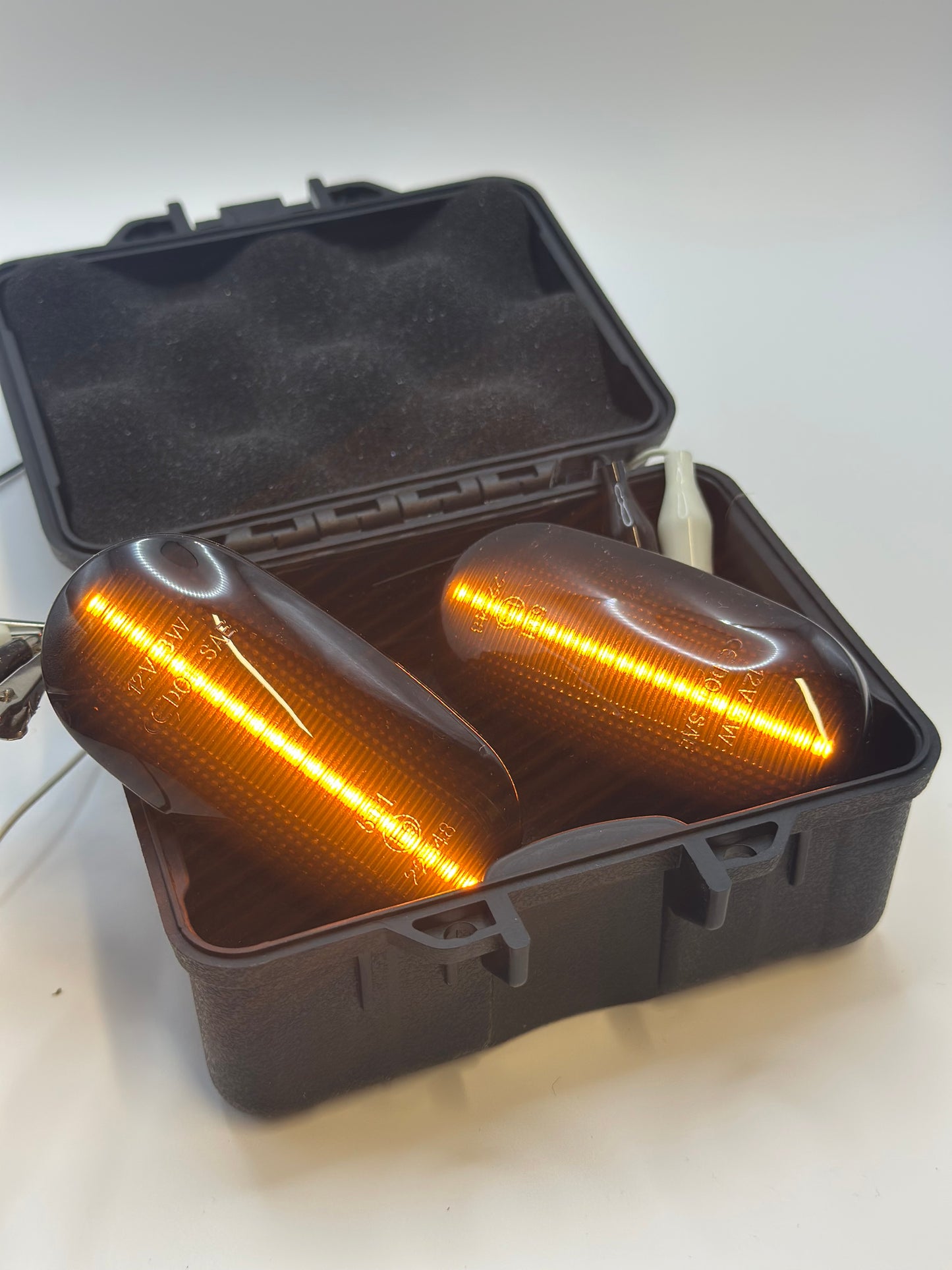 Series 4 Smoked Progressive Side Indicators