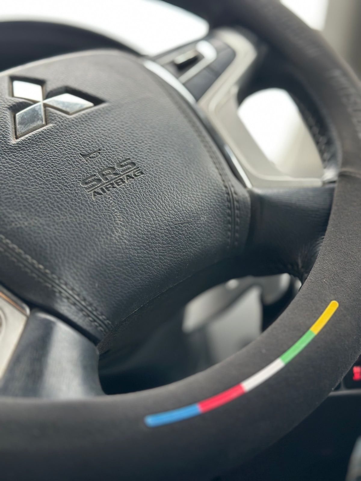 Suede L200 series 5 Steering wheel cover