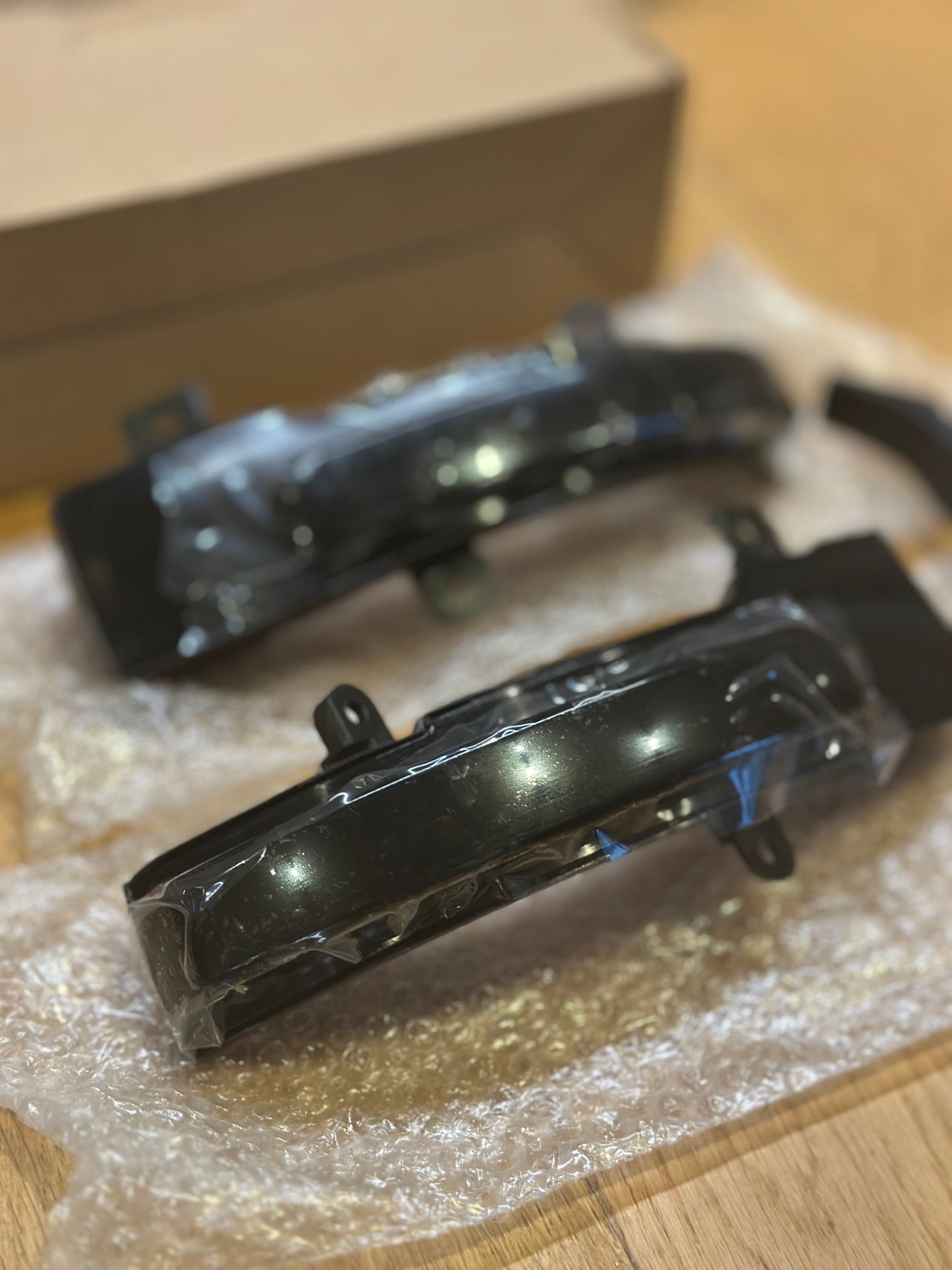 L200 Progressive Indicator Smoked Lense